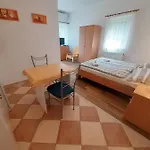 Apartament Petra Apartmanhaz Kehidakustány