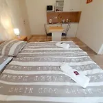 Petra Apartmanhaz Kehidakustány