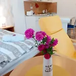 Petra Apartmanhaz * Kehidakustány