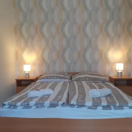 Petra Apartmanhaz Apartament *