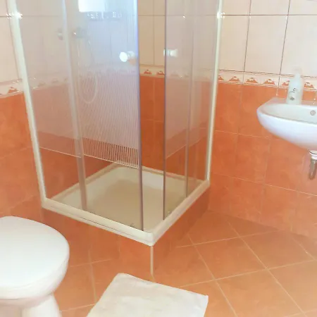 Petra Apartmanhaz Kehidakustány