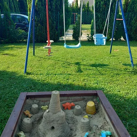 Petra Apartmanhaz * Kehidakustány