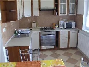 דירה Petra Apartmanhaz Kehidakustány