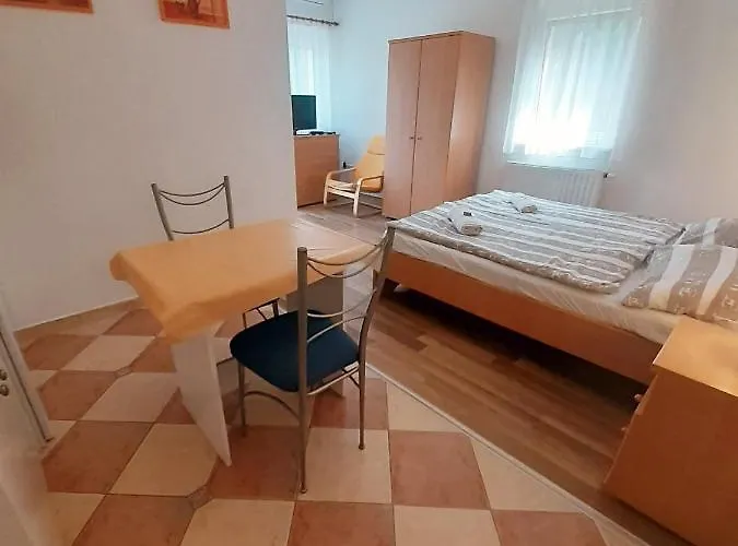דירה Petra Apartmanhaz Kehidakustány