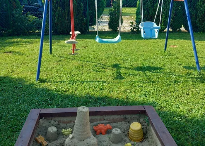 Petra Apartmanhaz * Kehidakustány